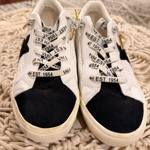 Vintage Havanas women’s sz 7.5
Black & white 
T3